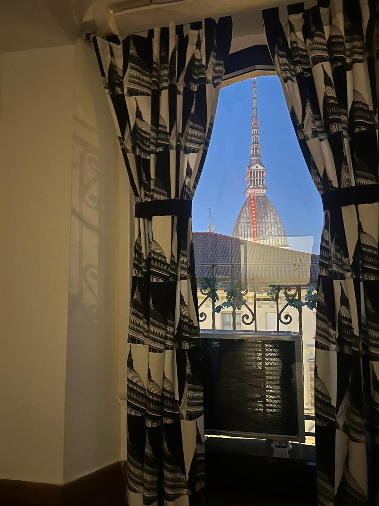 Historic Center Via Po Apartment トリノ エクステリア 写真